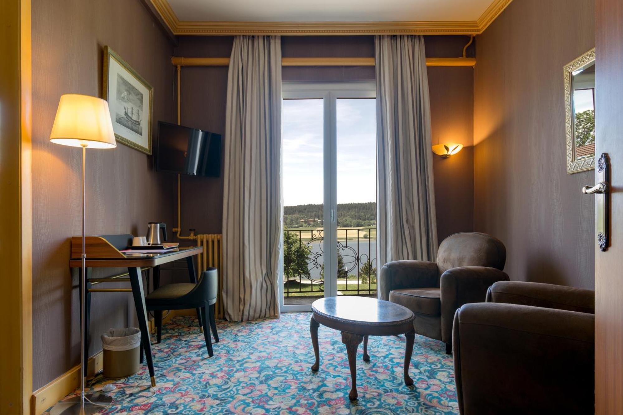 Hotel-Restaurant Le Lac Мальбюїссон Екстер'єр фото