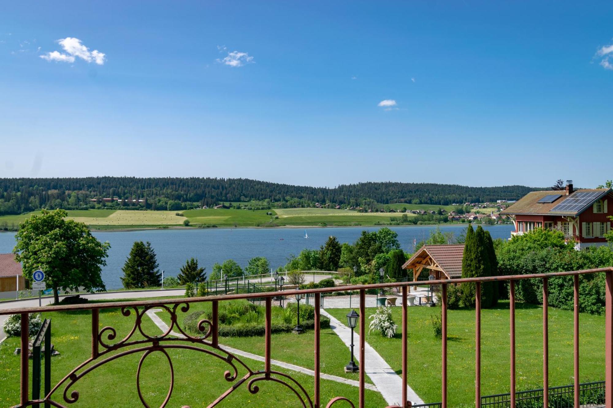 Hotel-Restaurant Le Lac Мальбюїссон Екстер'єр фото